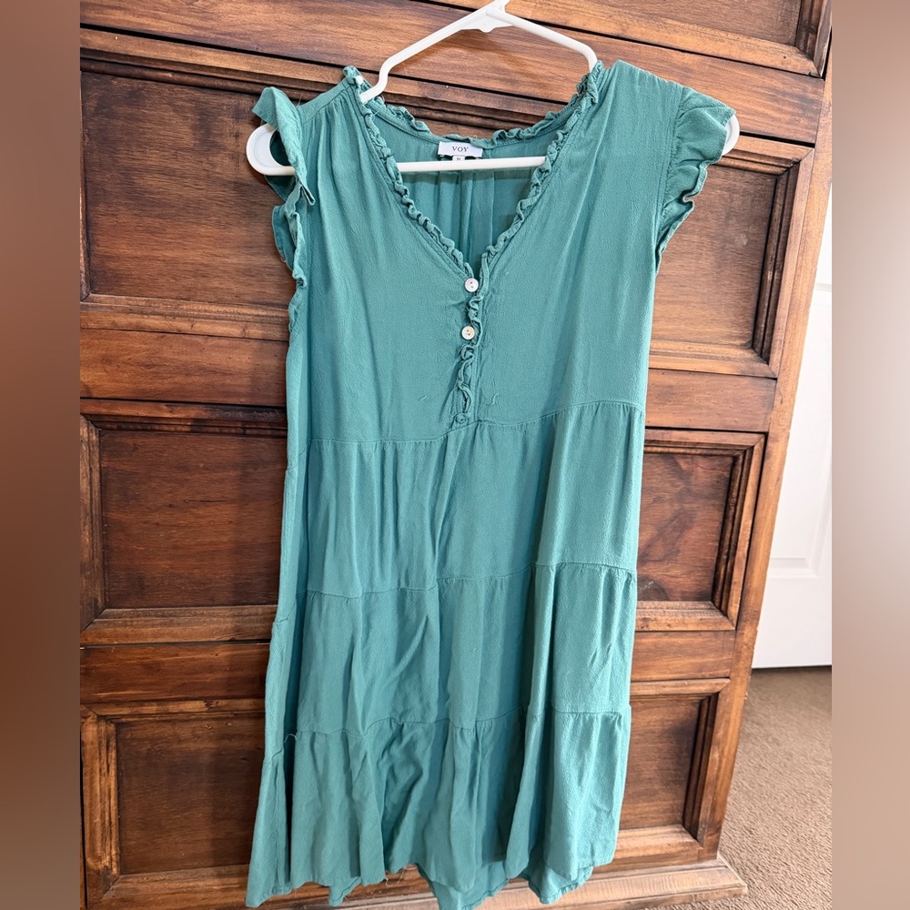 VOY Tiered Ruffle Sleeve Dress – Size M